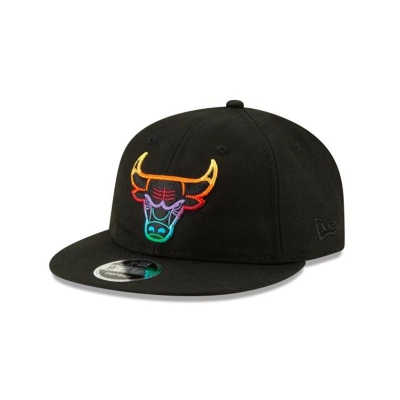 Black Chicago Bulls Hat - New Era NBA Gradient Retro Crown 9FIFTY Strapback Caps USA0823176